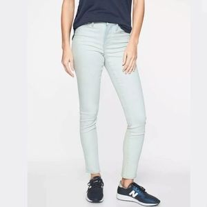 NWT Athleta Sculptek Skinny Crop Jean Glacier Wash